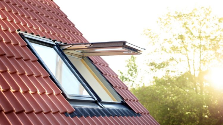 Ablak a tetőre