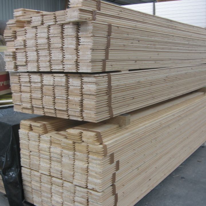 Lambéria 15x116x4000mm A/Bminőség,C profil 3,712m2/csom(8db)