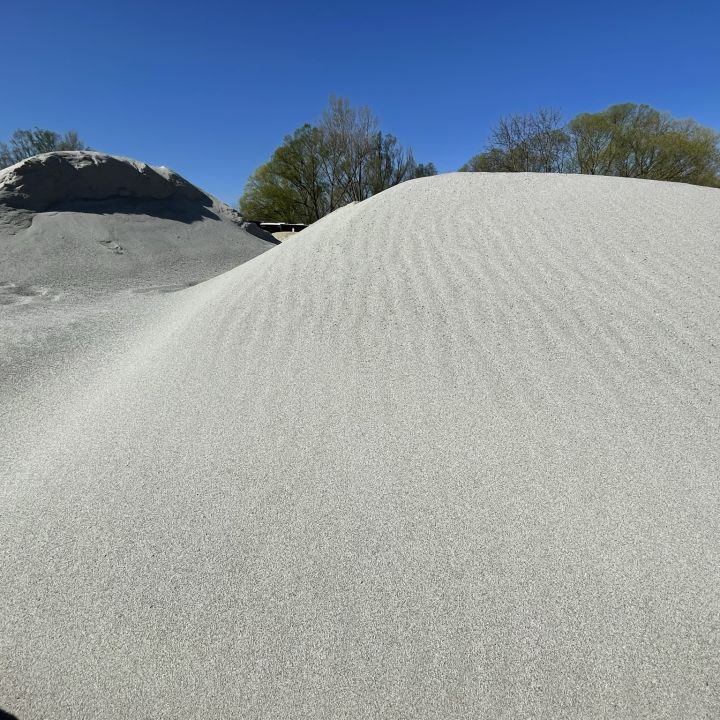 Ömlesztett Homok 0-1