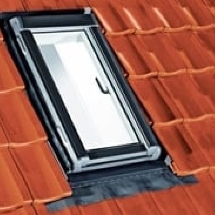 Creaton Univerzális tetőkibúvó ablak szigetelt 55x78 cm