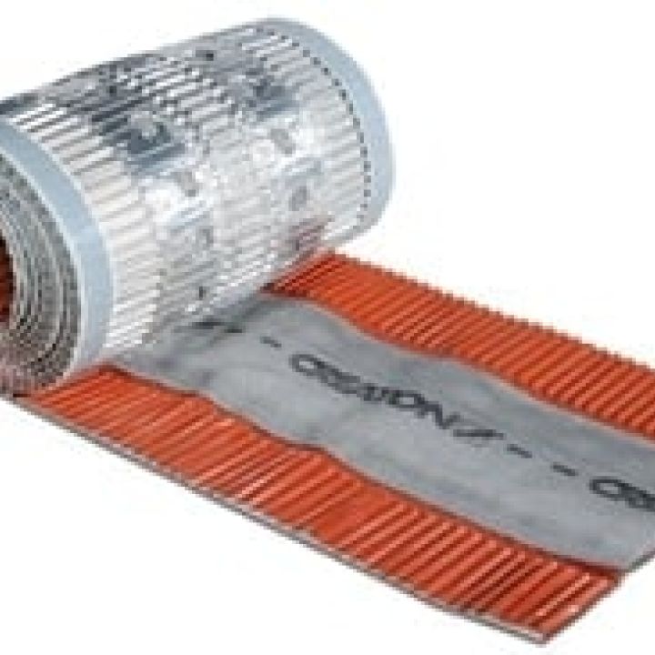 Creaton Alu Kúpalátét fekete 220 mm x 5 m, szellőzési keresztmetszet 150 cm2