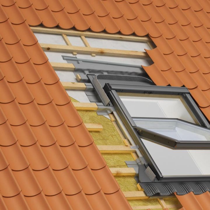 Velux UK08 134x140 EDW2000 burkolókeret